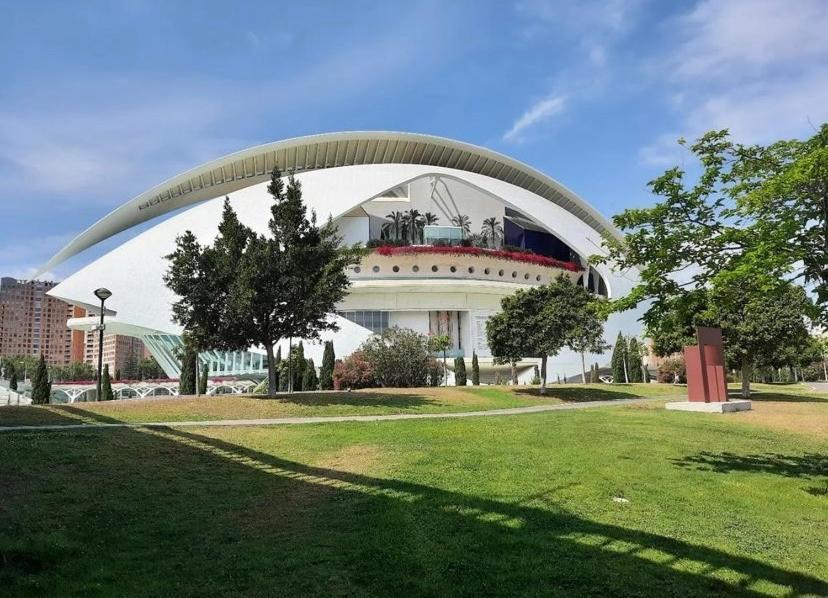 Apartamentos Ciudad De Las Artes Y Las Ciencias Валенсия Екстериор снимка
